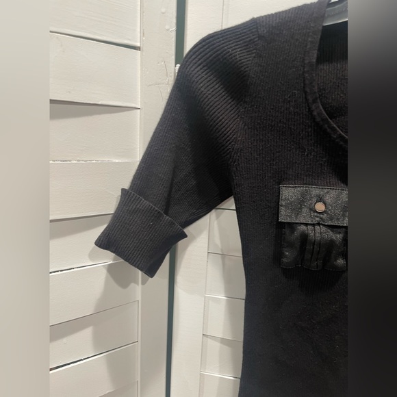 White House Black Market Top - Picture 3 of 4